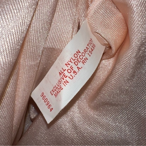 Vintage Gilead 70’s Light Pink Maxi Nightgown Size Small - Picture 2 of 12